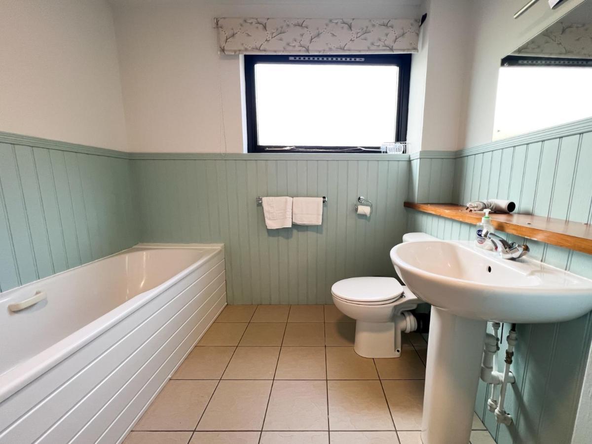 Anniesland Glasgow 1Bd Flat - Free Parking Eksteriør billede