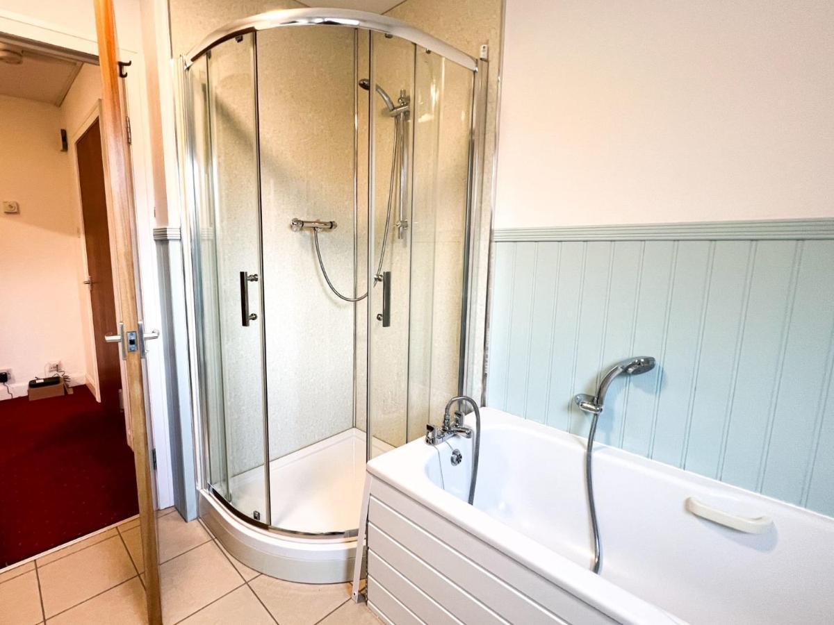 Anniesland Glasgow 1Bd Flat - Free Parking Eksteriør billede